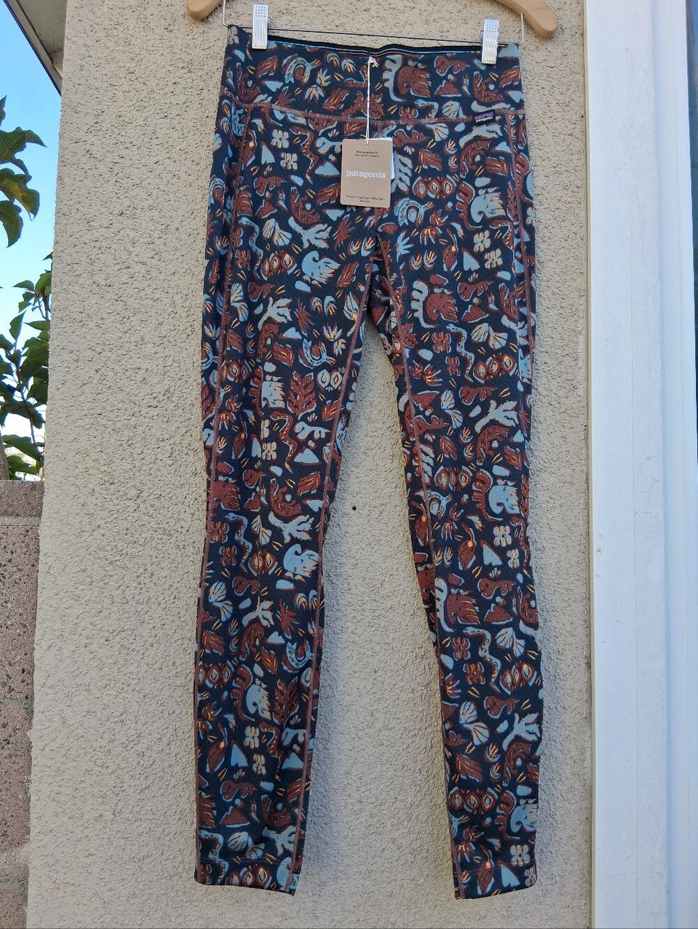 Patagonia Navy Leggings with Rust & Light Blue Pattern